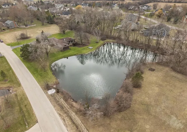 Photo 3 of Single family home for sale at 7517 Pheasant Dr, Village Of Lakewood, IL 60014 | MLS# 12604498 | Listing updated on 2026-10-18