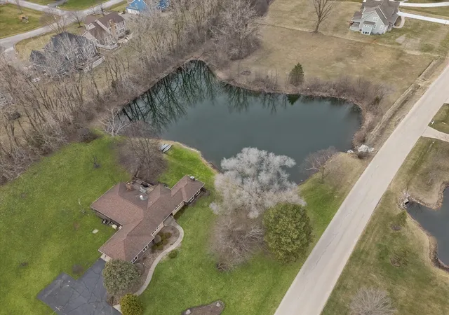 2nd image of 7517 Pheasant Dr, Village Of Lakewood, IL 60014 | MLS# 12604498