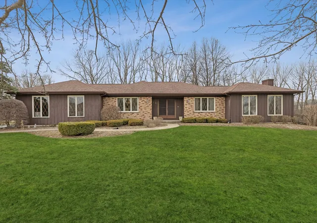 Homes for sale in Lakewood, IL | 7517 Pheasant Dr, Lakewood, IL 60014 | MLS# 12604498