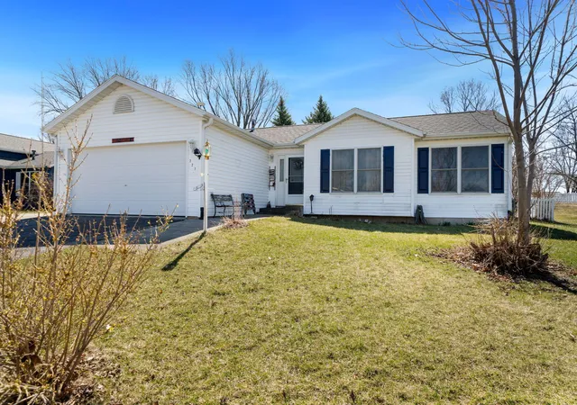 Homes for sale in Orangeville, IL | 227 Meadow Dr, Orangeville, IL 61060 | MLS# 12604670