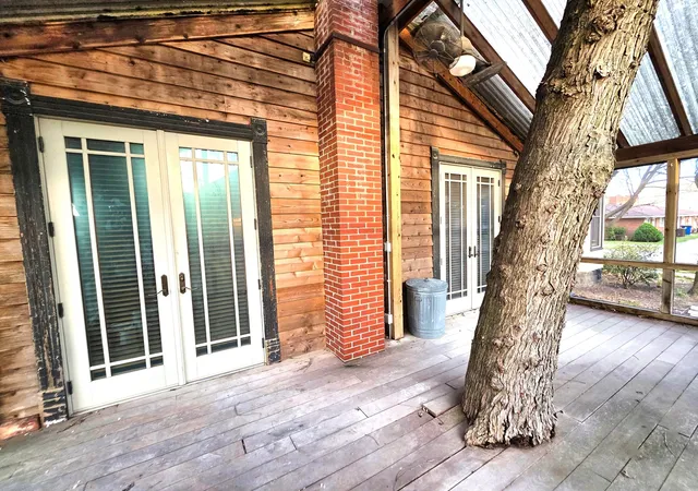 3rd image of 102 W 3Rd St, Flora, IL 62839 | MLS# 12604728