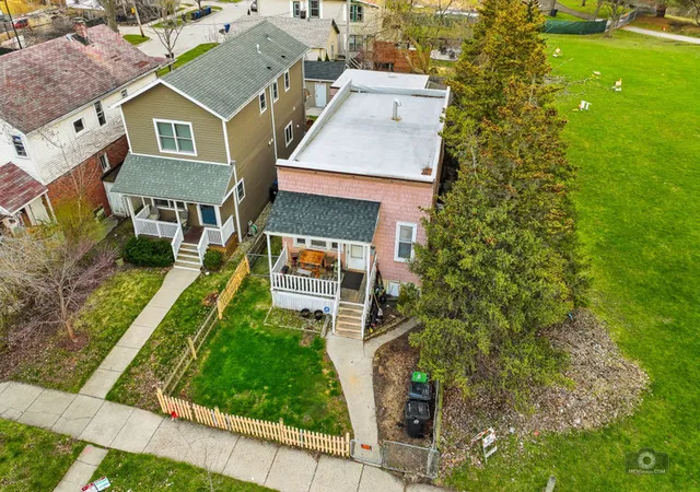1st image of 2144 Dewey Ave, Evanston, IL 60201 | MLS# 12604746