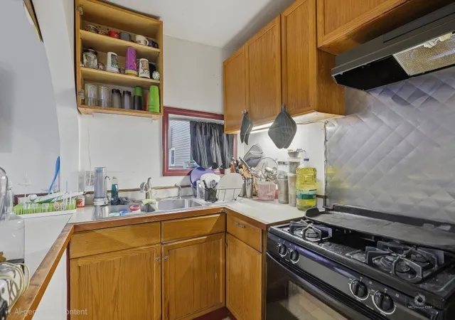 4th image of 2144 Dewey Ave, Evanston, IL 60201 | MLS# 12604746