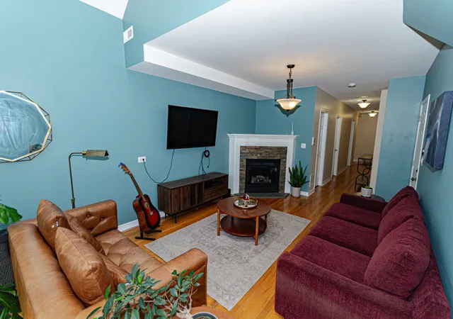 Photo 3 of Condo for sale at 1325 W George St #3, Chicago, IL 60657 | MLS# 12604788 | Listing updated on 2026-09-14