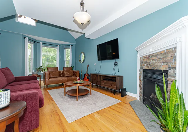 Photo 3 of Condo for sale at 1325 W George St #3, Chicago, IL 60657 | MLS# 12604788 | Listing updated on 2026-09-14