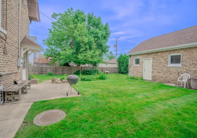 Homes for sale in Chicago, IL | 5147 S Lorel Ave, Chicago, IL 60638 | MLS# 12604916
