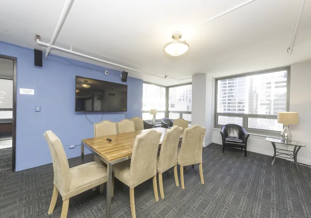 2nd image of 440 N Wabash Ave, Chicago, IL 60611
