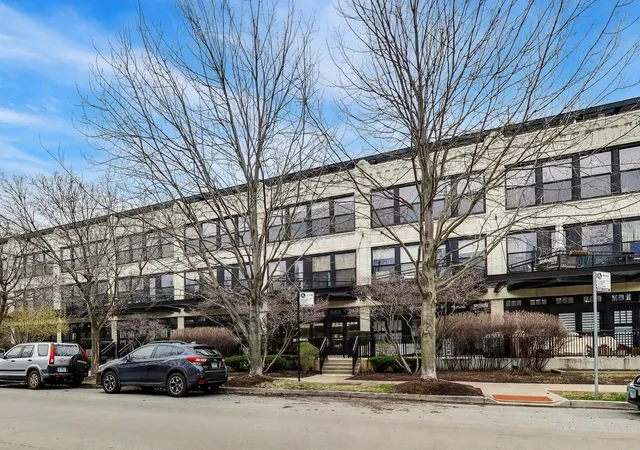 2nd image of 1069 W 14th Pl #228, Chicago, IL 60608 | MLS# 12605072