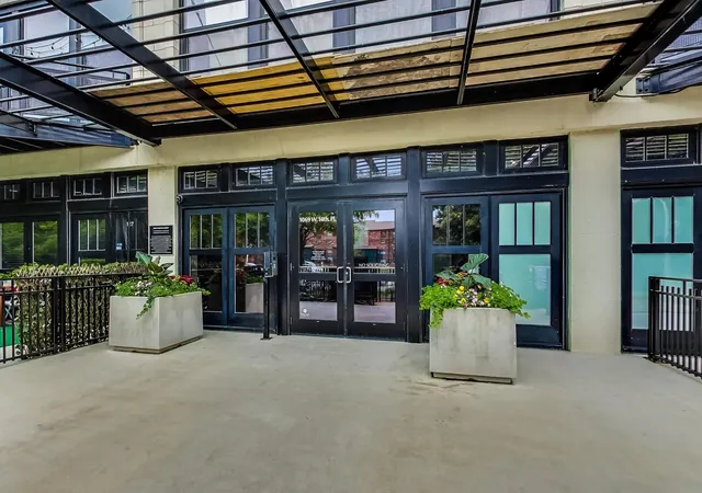 3rd image of 1069 W 14Th Pl #228, Chicago, IL 60608 | MLS# 12605072