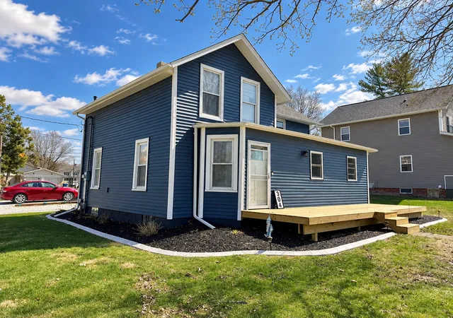 Photo 1 of Single family home for sale at 304 S Church St, Sheffield, IL 61361 | MLS# 12605356 | Listing updated on 2026-10-01