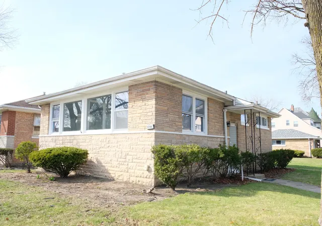 2nd image of 1701 Washington Blvd, Maywood, IL 60153 | MLS# 12605374