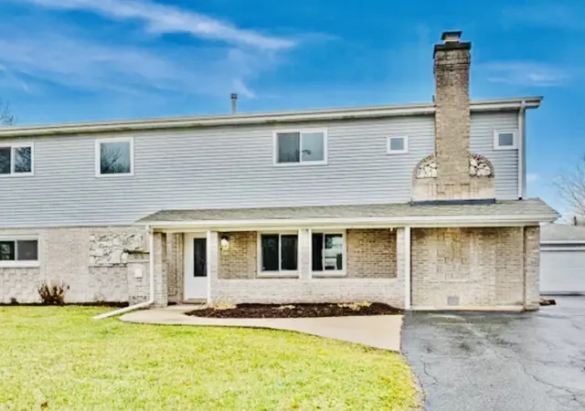Photo 2 of Single family home for sale at 4501 185th Street, Country Club Hills, IL 60478 | MLS# 12605441 | Listing updated on 2026-10-06
