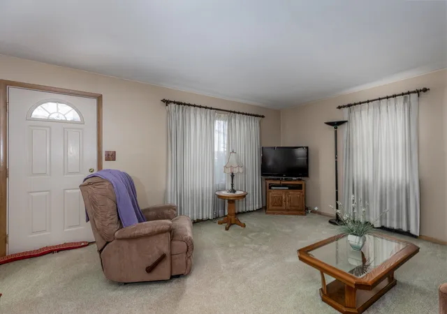 Homes for sale in Streator, IL | 1015 S Park St, Streator, IL 61364 | MLS# 12605489
