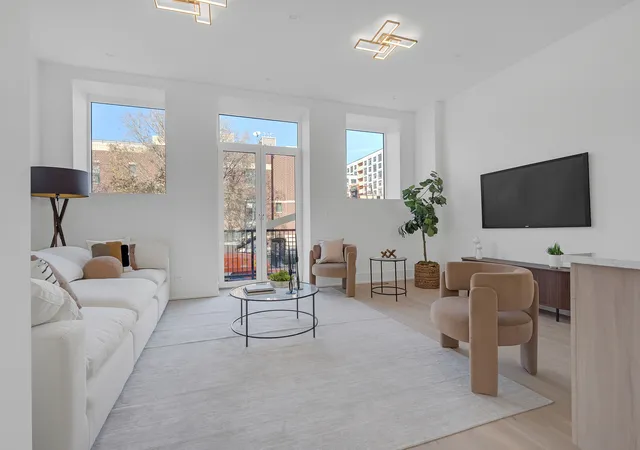 Homes for sale in Chicago, IL | 505 W Elm St #5, Chicago, IL 60610 | MLS# 12605615