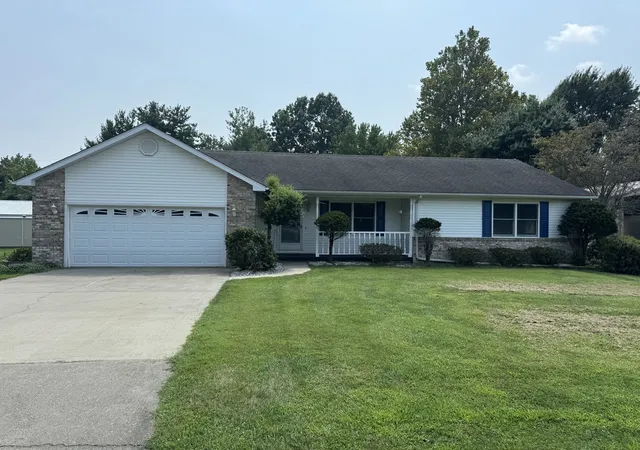Photo 1 of Sale Pending at 3107 Apricot Ave, Mount Vernon, IL 62864 | MLS# 12606023 | Listing updated on 2026-09-24