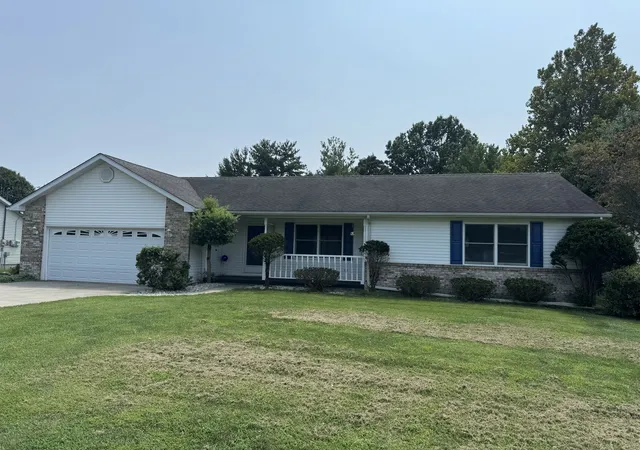 Photo 2 of Sale Pending at 3107 Apricot Ave, Mount Vernon, IL 62864 | MLS# 12606023 | Listing updated on 2026-09-24