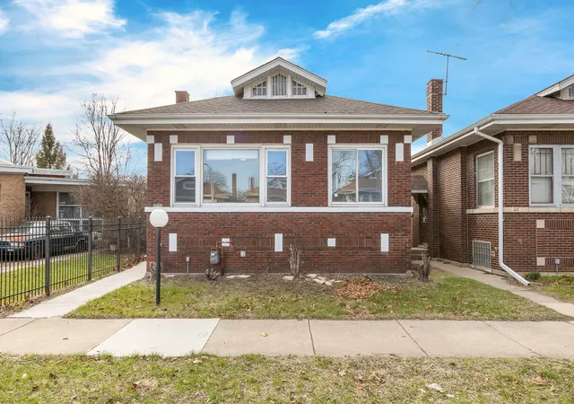 1st image of 8406 S Oglesby Ave, Chicago, IL 60617 | MLS# 12606057