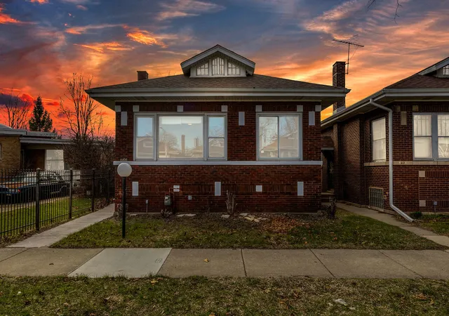 2nd image of 8406 S Oglesby Ave, Chicago, IL 60617 | MLS# 12606057