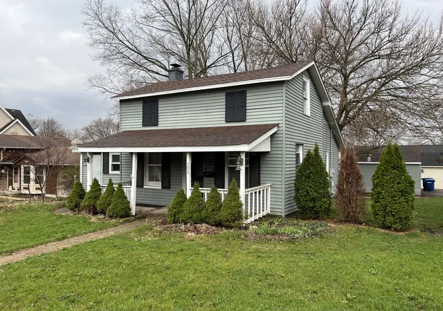 Photo 1 of Single family home for sale at 703 S 7th Avenue, St. Charles, IL 60174 | MLS# 12606131 | Listing updated on 2026-09-17