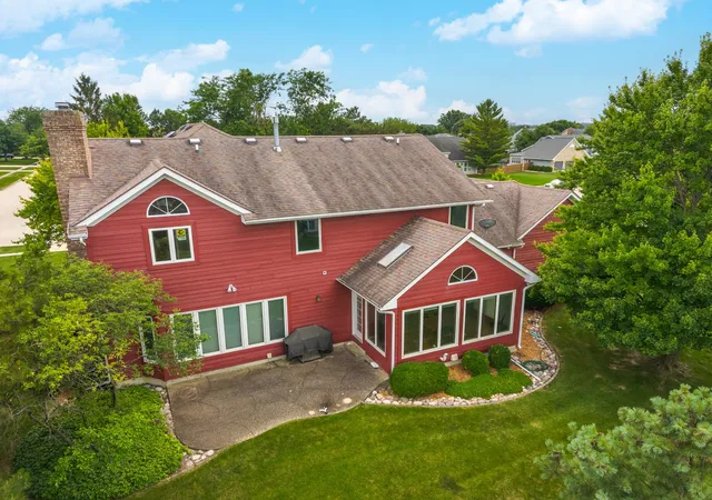 Homes for sale in Bloomington, IL | 3102 Wisteria Ln, Bloomington, IL 61704 | MLS# 12606214