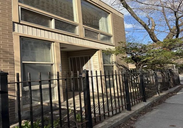 Homes for sale in Chicago, IL | 1428 E 55th St, Chicago, IL 60615 | MLS# 12606397