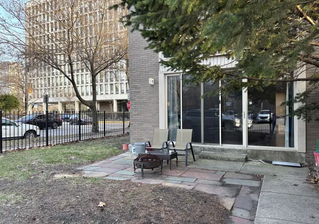 Homes for sale in Chicago, IL | 1428 E 55th St, Chicago, IL 60615 | MLS# 12606397
