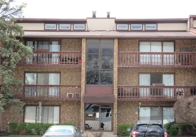 2nd image of 1867 Michigan City Rd #3W, Calumet City, IL 60409 | MLS# 12606493