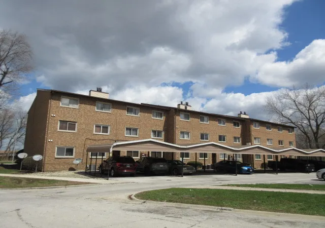 Listing Photo 5 - Condo for sale in building located at 1867 Michigan City Rd, Calumet, IL 60409 - Unit #3W