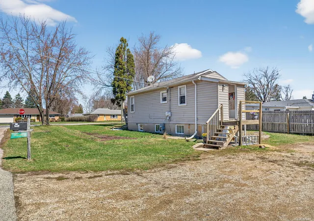 Homes for sale in Ingleside, IL | 26203 W Grand Ave, Ingleside, IL 60041 | MLS# 12606548