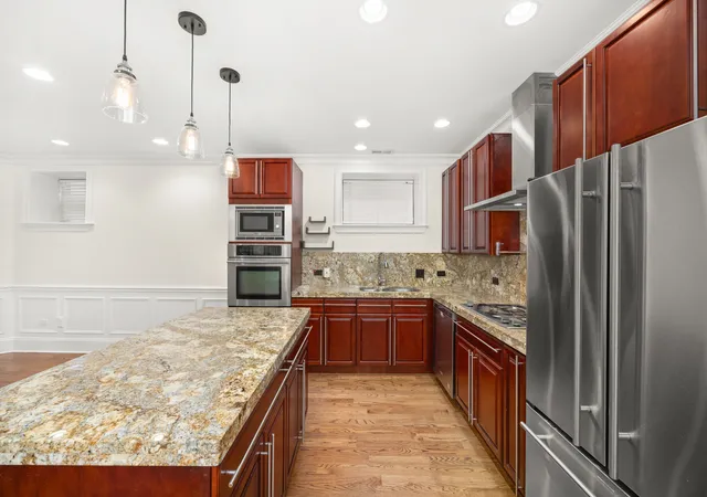 Photo 3 of Condo for sale at 842 W Belle Plaine Ave #GW, Chicago, IL 60613 | MLS# 12606872 | Listing updated on 2026-08-25