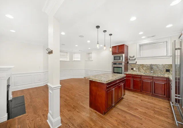 Photo 4 of Condo for sale at 842 W Belle Plaine Ave #GW, Chicago, IL 60613 | MLS# 12606872 | Listing updated on 2026-08-25
