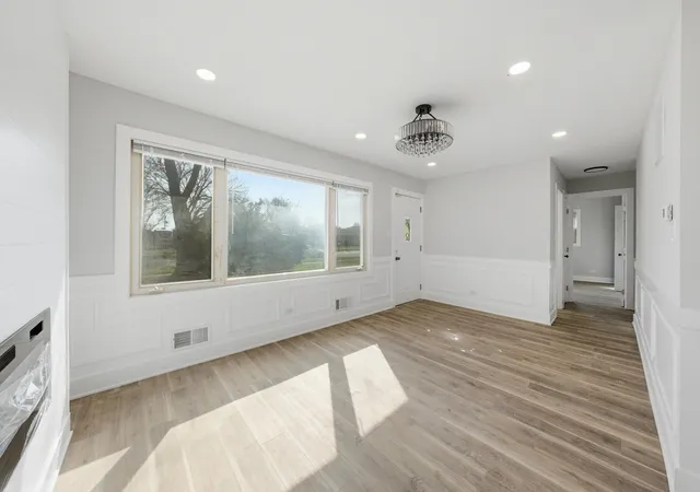Photo 3 of Single family home for sale at 8516 Austin Ave, Burbank, IL 60459 | MLS# 12607509 | Listing updated on 2026-09-21