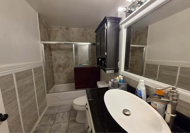 Homes for sale in Schaumburg, IL | 721 Tipperary Ct, Schaumburg, IL 60193