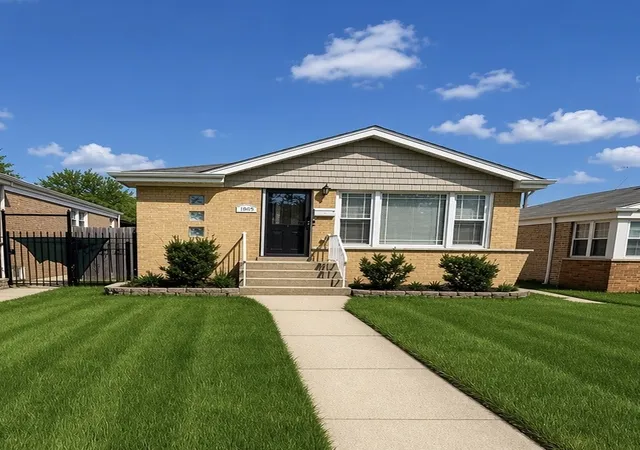 1st image of 7805 S Homan Ave, Chicago, IL 60652 | MLS# 12607871