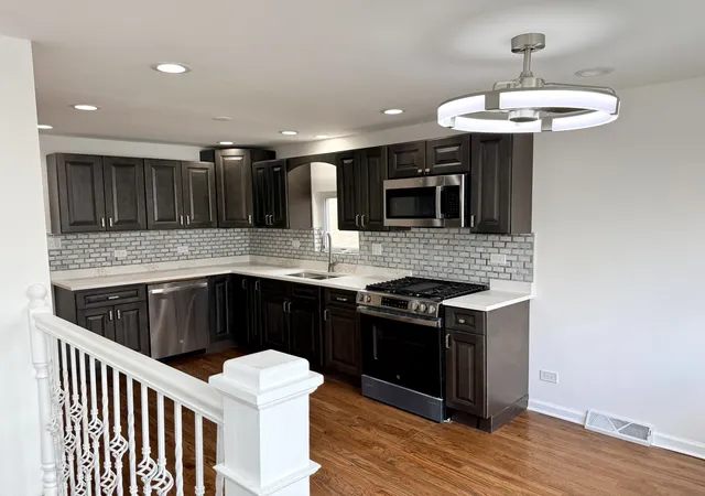 4th image of 7805 S Homan Ave, Chicago, IL 60652 | MLS# 12607871