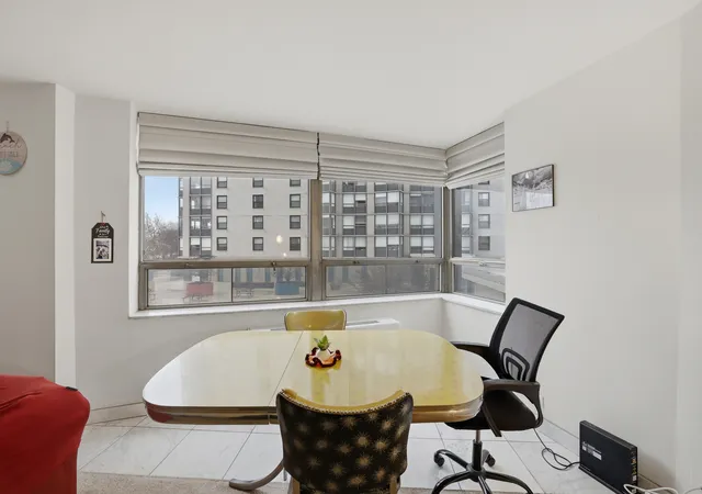 4th image of 5701 N Sheridan Rd #3E, Chicago, IL 60660 | MLS# 12607951