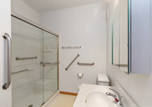 image of 801 N Mclean Blvd, Elgin, IL 60123
