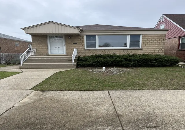 Homes for sale in Chicago, IL | 7952 S Trumbull Ave, Chicago, IL 60652 | MLS# 12608068