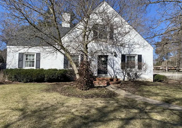 1st image of 240 S Mchenry Ave, Crystal Lake, IL 60014 | MLS# 12608111