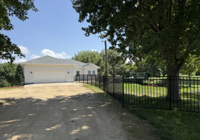 4th image of 18760 Hillside Rd, Morrison, IL 61270 | MLS# 12608129