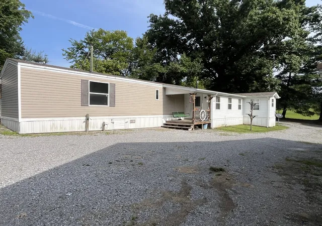 Photo 2 of Sale Pending at 155 Shelby Rd, Vienna, IL 62995 | MLS# 12608470 | Listing updated on 2026-08-26
