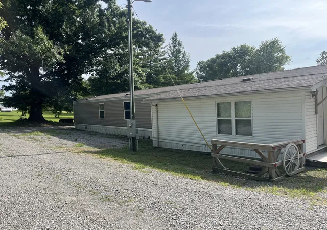 Photo 3 of Sale Pending at 155 Shelby Rd, Vienna, IL 62995 | MLS# 12608470 | Listing updated on 2026-08-26