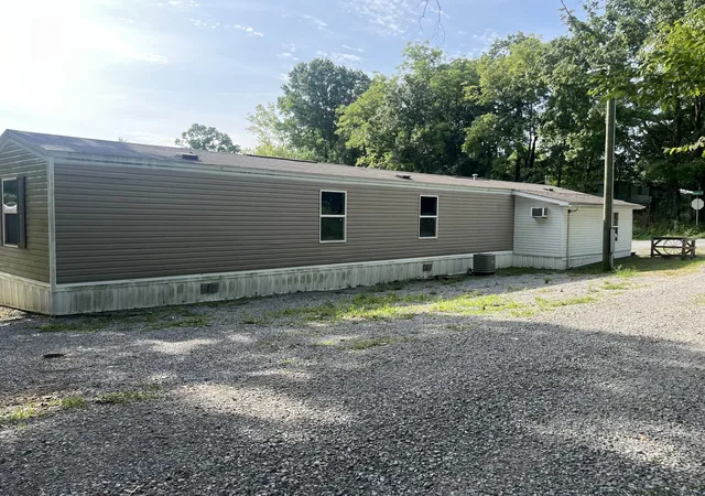 Photo 3 of Sale Pending at 155 Shelby Rd, Vienna, IL 62995 | MLS# 12608470 | Listing updated on 2026-08-26