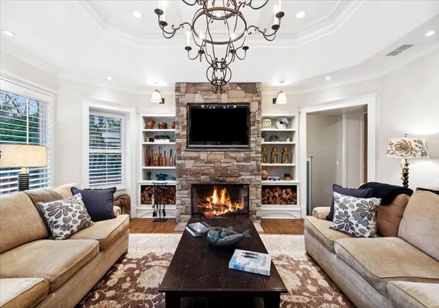 2nd image of 730 Lake Ave, Wilmette, IL 60091 | MLS# 12608492