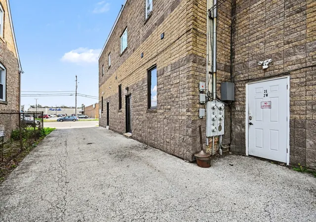 3rd image of 7228 39Th St #2W, Lyons, IL 60534 | MLS# 12608696