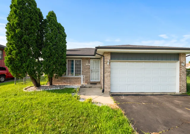 2nd image of 928 E 153rd St, Phoenix, IL 60426 | MLS# 12608821