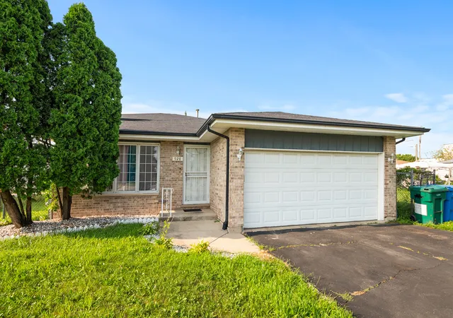 3rd image of 928 E 153Rd St, Phoenix, IL 60426 | MLS# 12608821