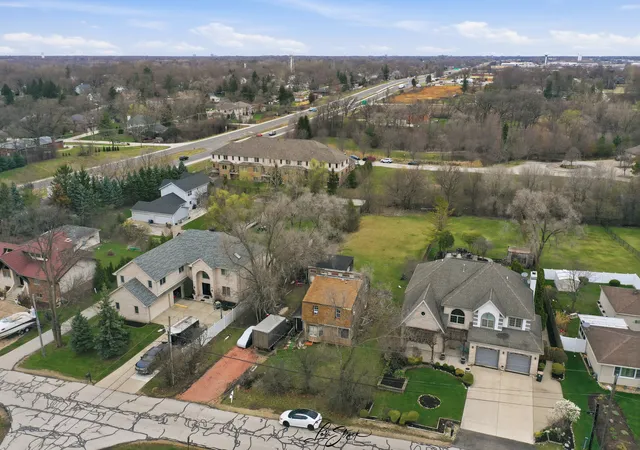 3rd image of 115 Hillside Ln, Burr Ridge, IL 60527 | MLS# 12609204