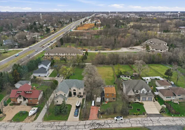 4th image of 115 Hillside Ln, Burr Ridge, IL 60527 | MLS# 12609204