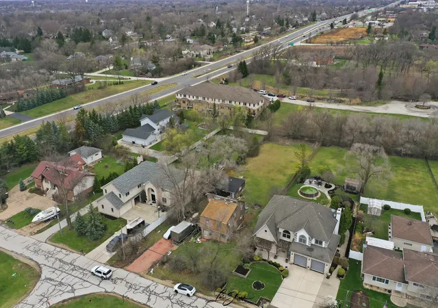 5th image of 115 Hillside Ln, Burr Ridge, IL 60527 | MLS# 12609204